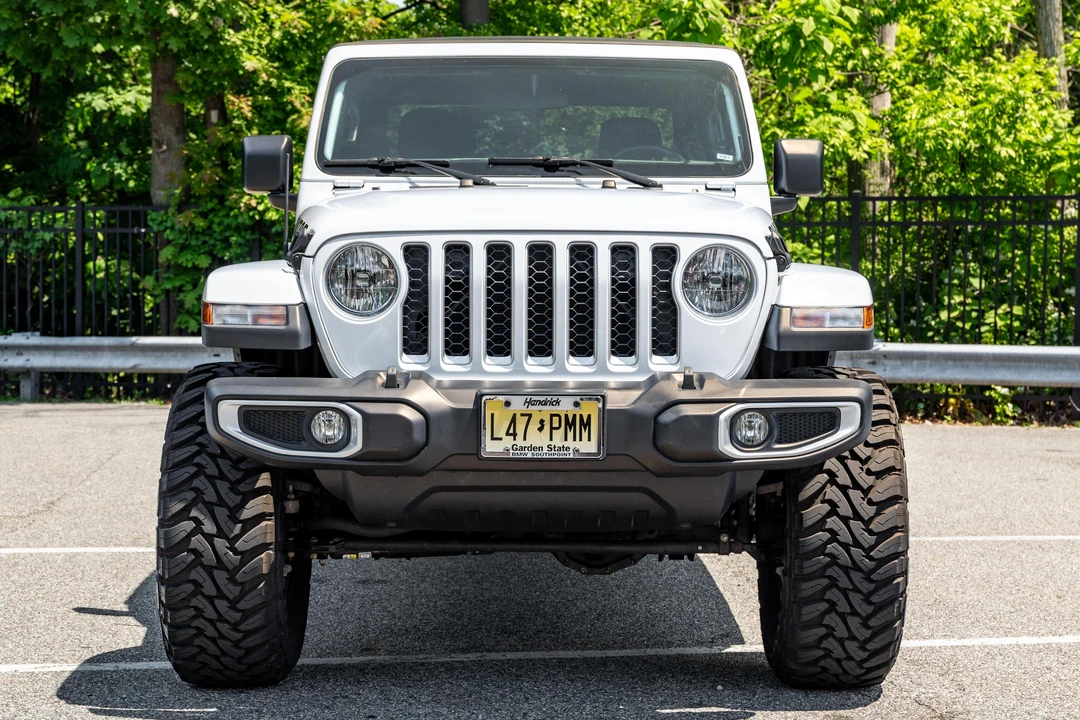 2020 Jeep JT Gladiator - Image 2 of 31