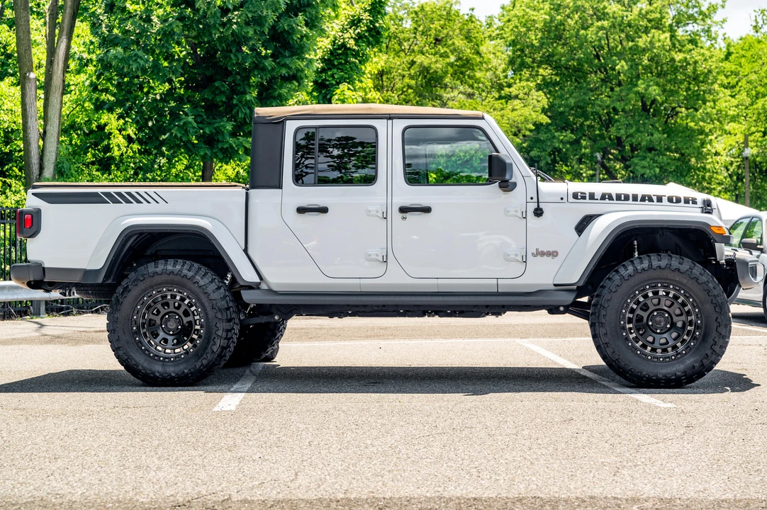 2020 Jeep JT Gladiator - Image 12 of 31