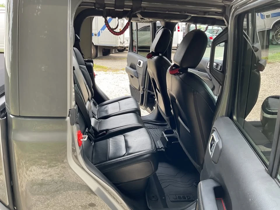 2020 Jeep JT Gladiator - Image 15 of 20