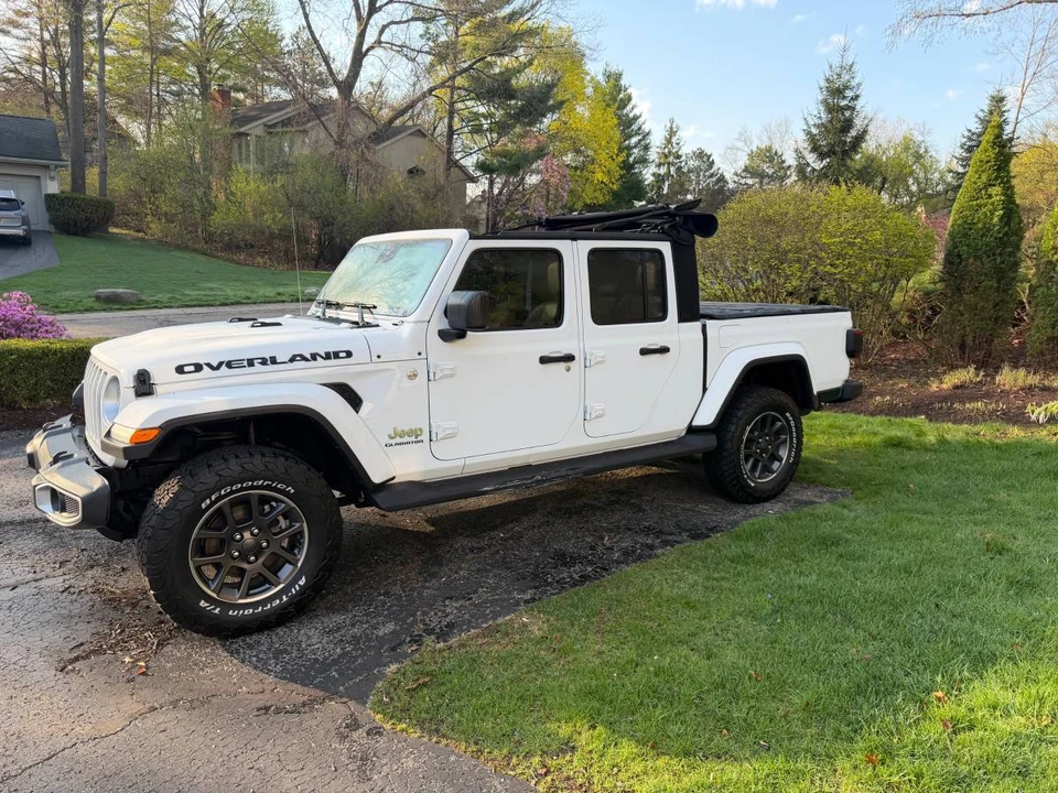 2020 Jeep JT Gladiator - Image 2 of 17
