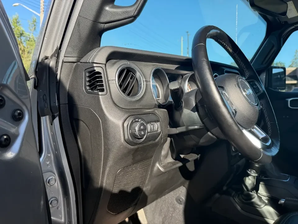 2020 Jeep JT Gladiator - Image 15 of 20
