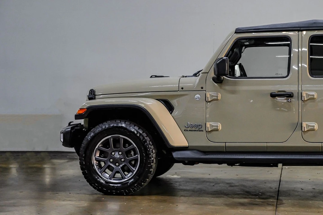 2020 Jeep JT Gladiator - Image 17 of 21