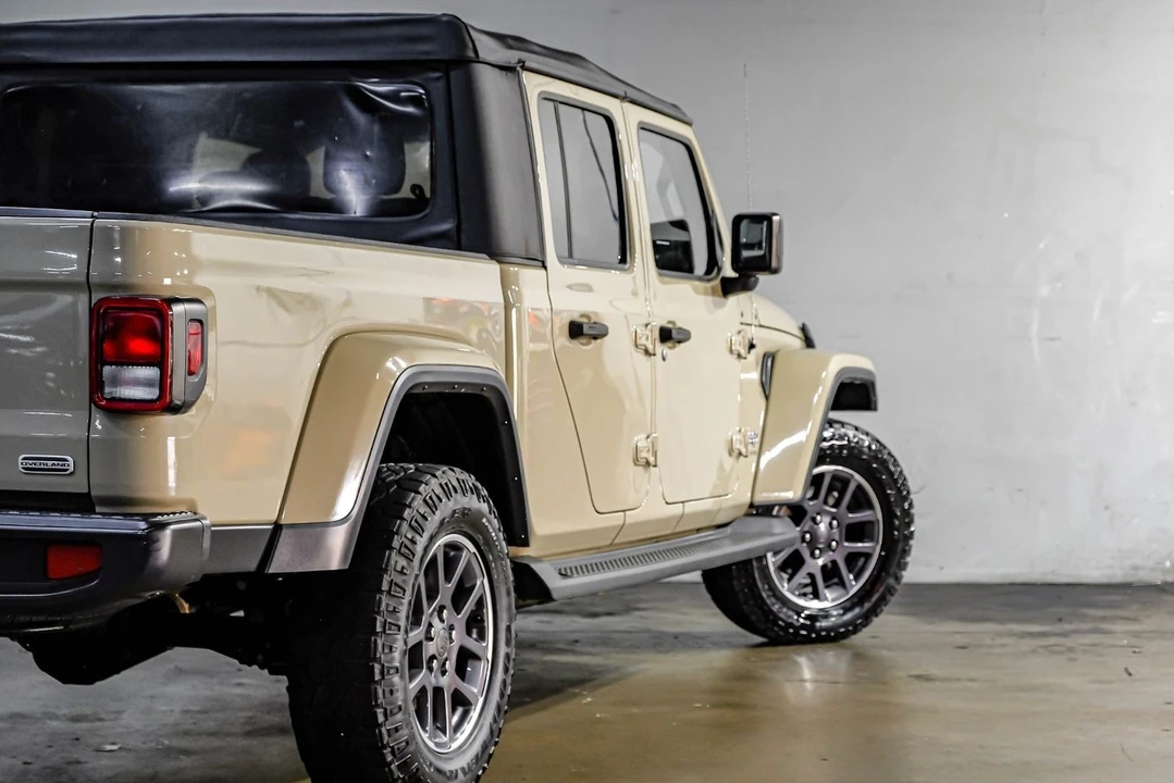 2020 Jeep JT Gladiator - Image 13 of 21