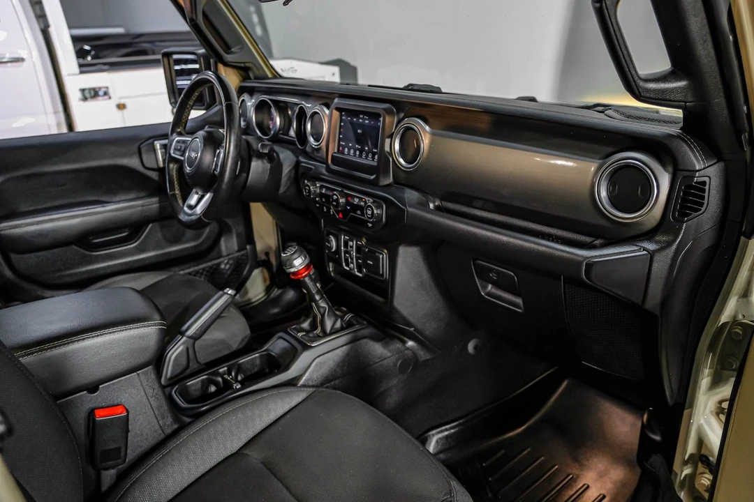 2020 Jeep JT Gladiator - Image 19 of 21
