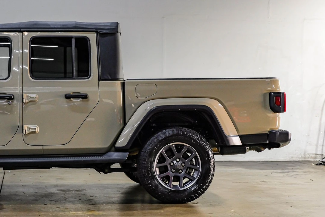 2020 Jeep JT Gladiator - Image 18 of 21