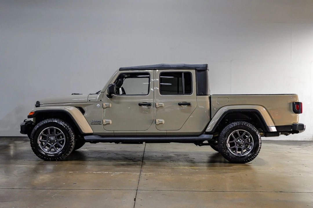 2020 Jeep JT Gladiator - Image 16 of 21