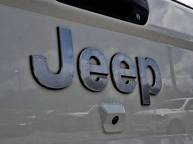 2020 Jeep JT Gladiator - Image 19 of 20