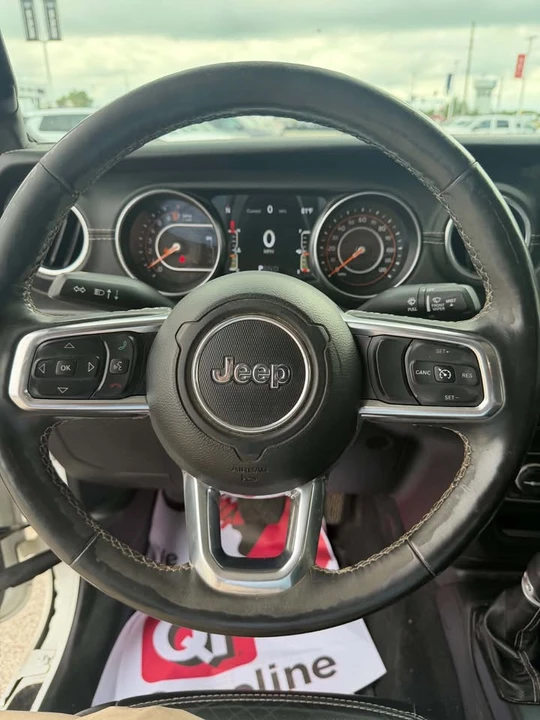 2020 Jeep JT Gladiator - Image 15 of 16