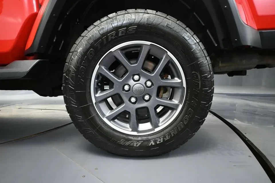 2020 Jeep JT Gladiator - Image 9 of 20