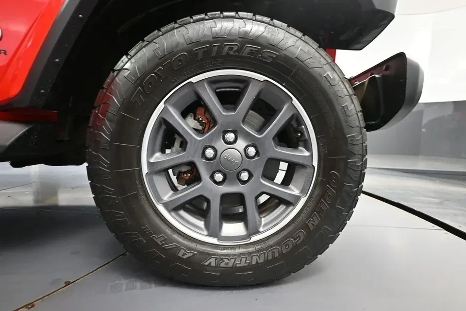 2020 Jeep JT Gladiator - Image 11 of 20