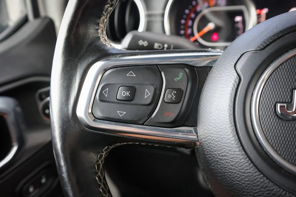 2020 Jeep JT Gladiator - Image 15 of 20