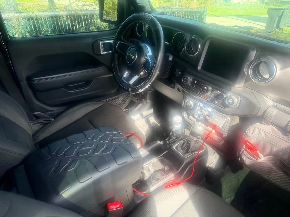 2020 Jeep JT Gladiator - Image 10 of 17