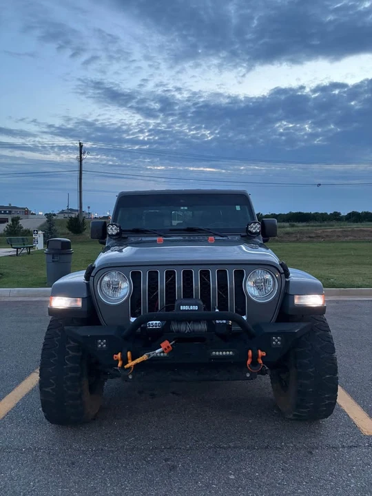 2020 Jeep JT Gladiator - Image 2 of 11