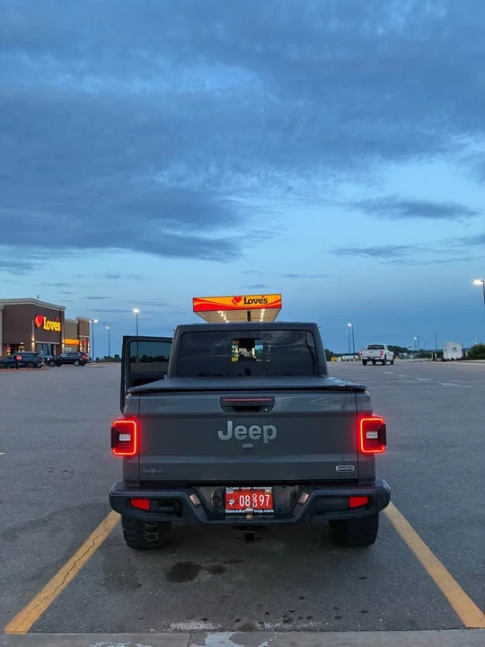 2020 Jeep JT Gladiator - Image 6 of 11