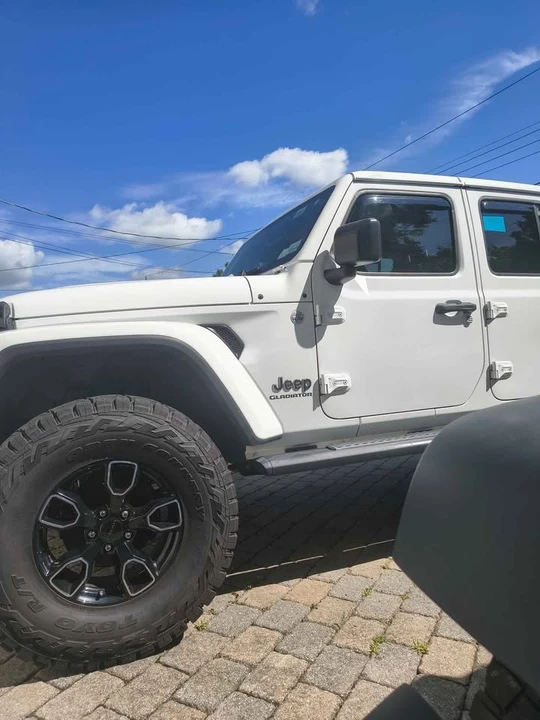 2020 Jeep JT Gladiator - Image 9 of 9