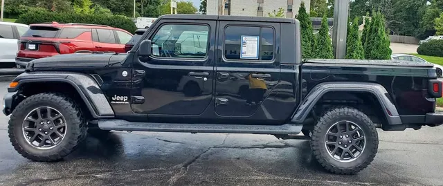 2020 Jeep Gladiator Overland Pickup 4D 5 ft