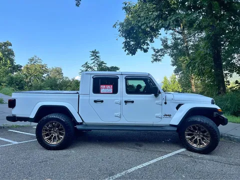 2020 Jeep Gladiator Overland Pickup 4D 5 ft