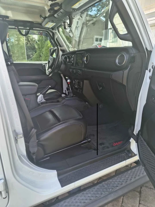 2020 Jeep JT Gladiator - Image 5 of 9
