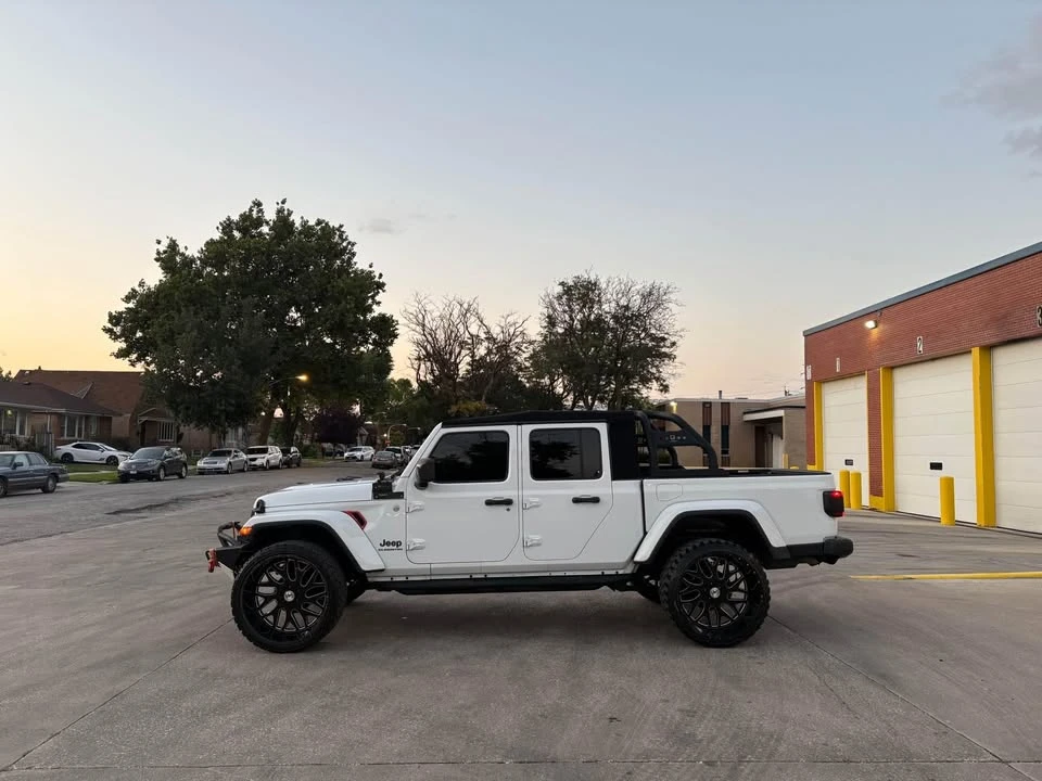 2020 Jeep JT Gladiator - Image 16 of 17