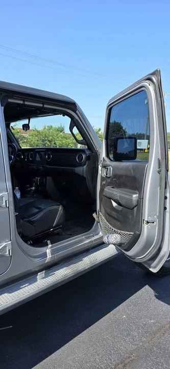 2020 Jeep JT Gladiator - Image 14 of 18