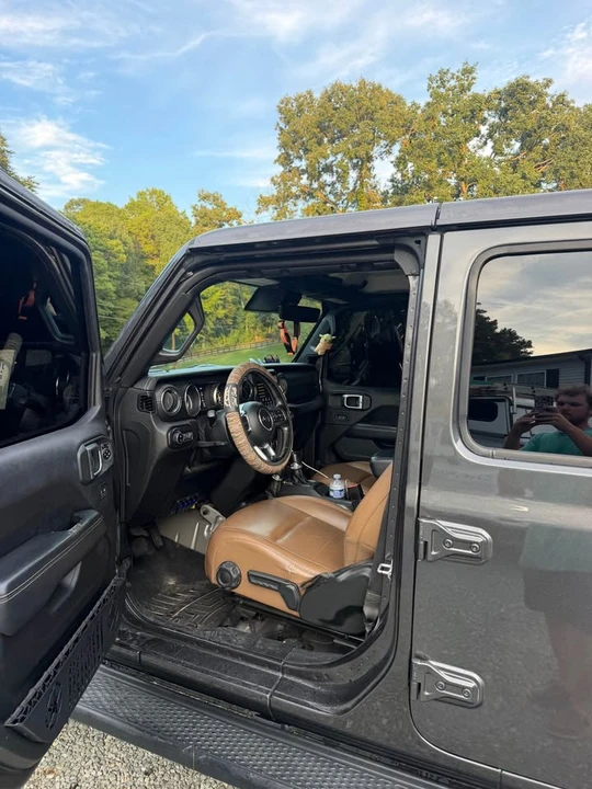 2020 Jeep JT Gladiator - Image 10 of 18