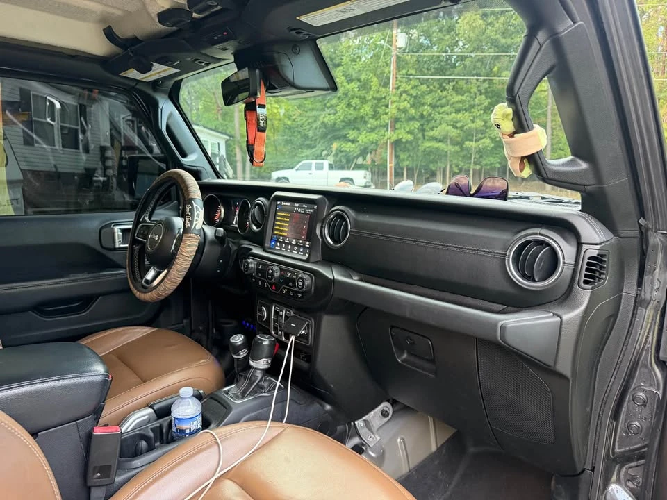 2020 Jeep JT Gladiator - Image 14 of 18