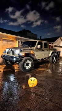 2020 Jeep Gladiator Overland Pickup 4D 5 ft