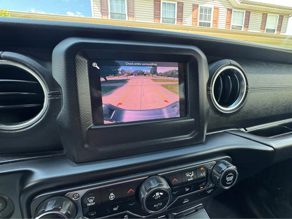 2020 Jeep JT Gladiator - Image 15 of 19