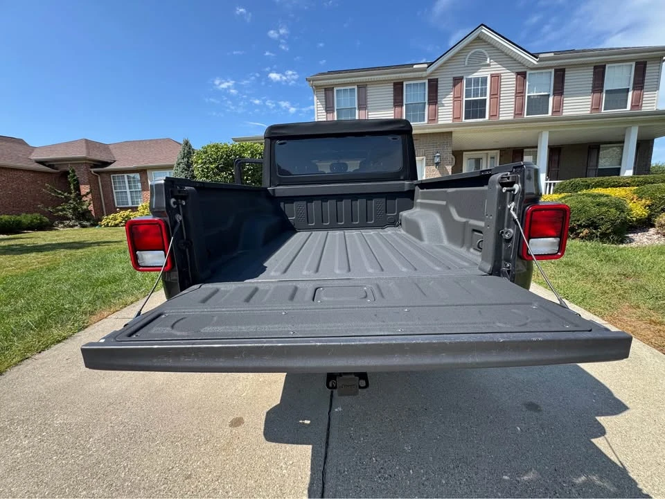 2020 Jeep JT Gladiator - Image 13 of 19
