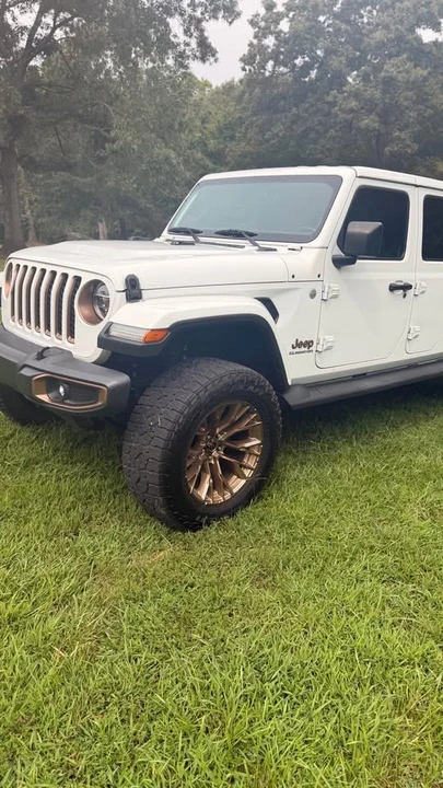2020 Jeep JT Gladiator - Image 15 of 16