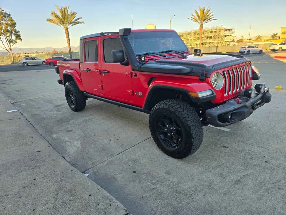 2020 Jeep JT Gladiator - Image 2 of 11