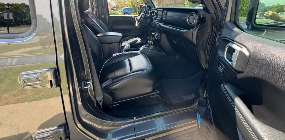 2020 Jeep JT Gladiator - Image 9 of 19