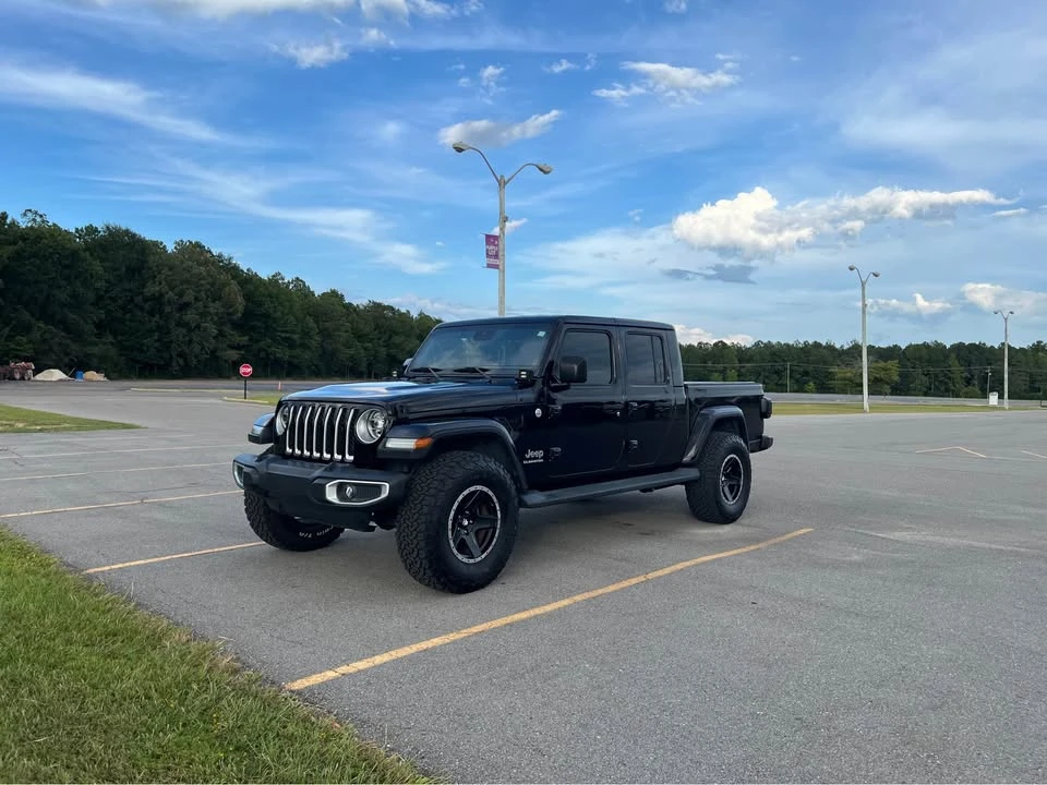 2020 Jeep JT Gladiator - Image 2 of 15