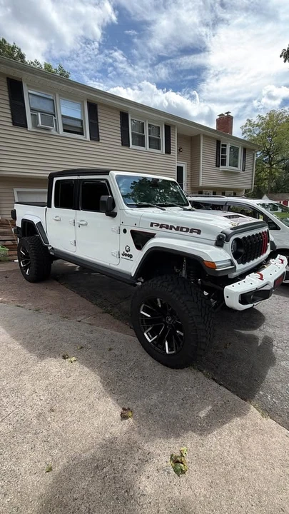 2020 Jeep JT Gladiator - Image 2 of 5