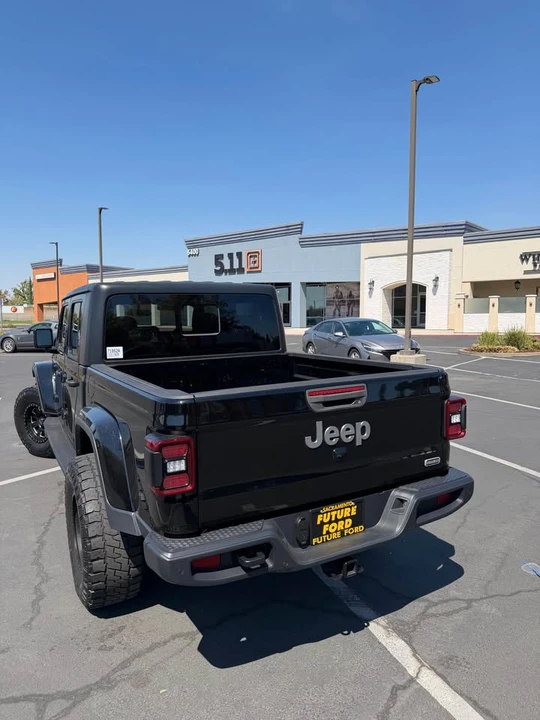 2020 Jeep JT Gladiator - Image 2 of 4