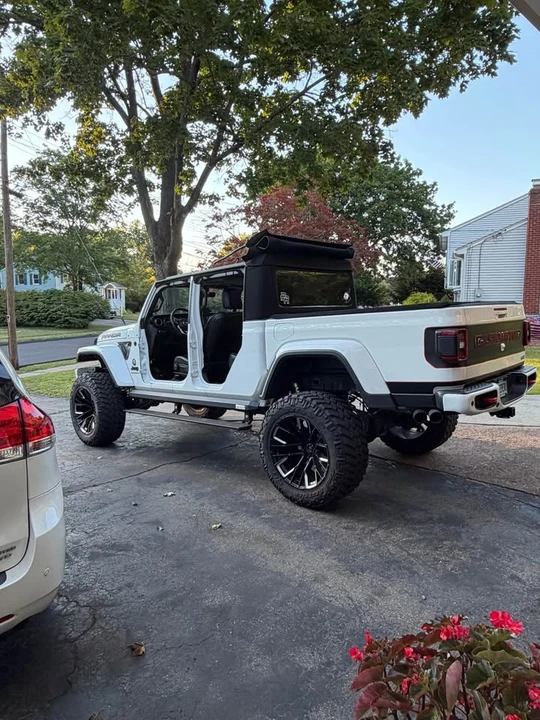 2020 Jeep JT Gladiator - Image 5 of 5