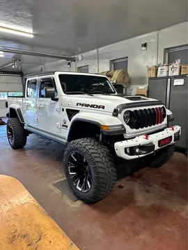 2020 Jeep Gladiator Overland Pickup 4D 5 ft