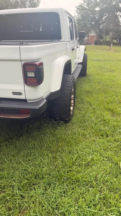 2020 Jeep JT Gladiator - Image 12 of 16