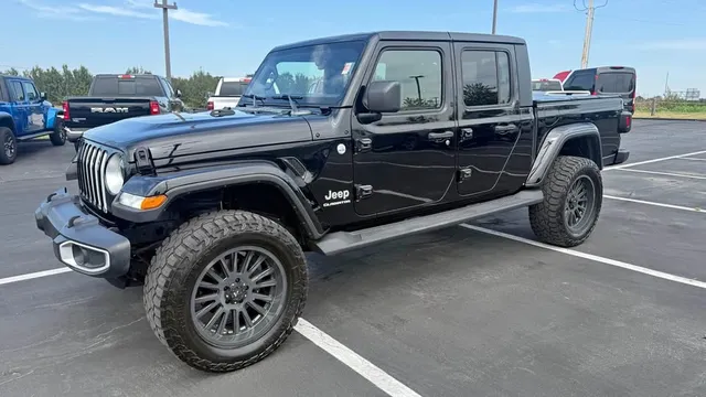 2020 Jeep Gladiator Overland Pickup 4D 5 ft