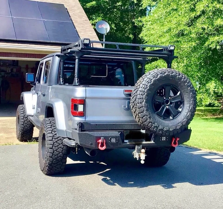 2020 Jeep JT Gladiator - Image 2 of 9