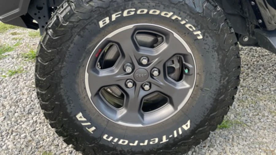 2020 Jeep JT Gladiator - Image 15 of 29