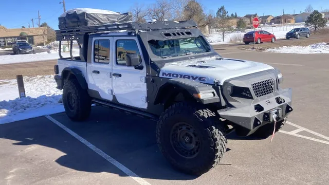 2020 Jeep Gladiator Pickup