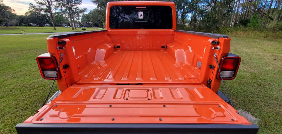 2020 Jeep JT Gladiator - Image 9 of 30