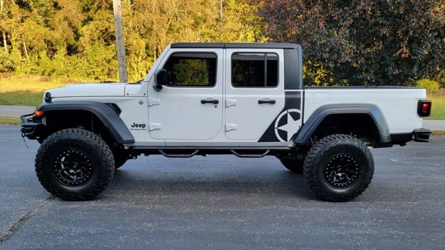 2020 Jeep JT Gladiator - Image 2 of 8