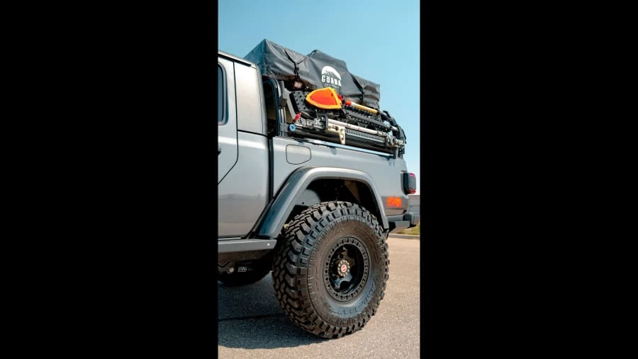 2020 Jeep JT Gladiator - Image 16 of 28