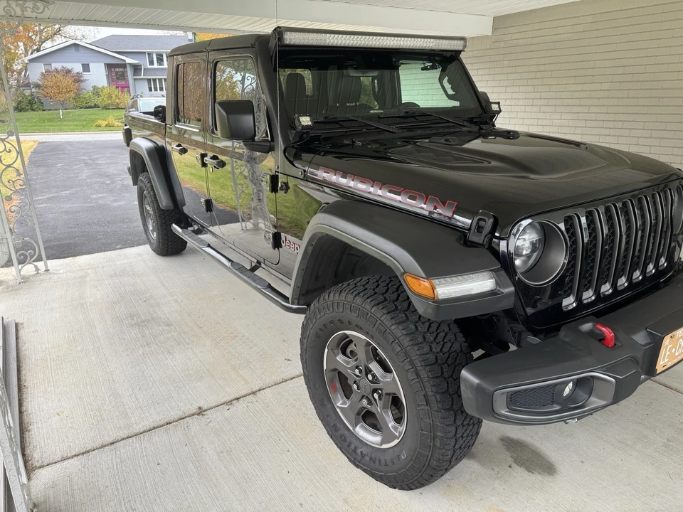 2020 Jeep JT Gladiator - Image 2 of 16