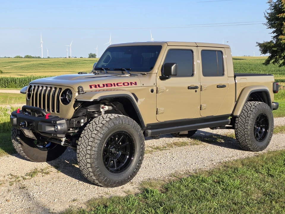 2020 Jeep JT Gladiator - Image 2 of 31