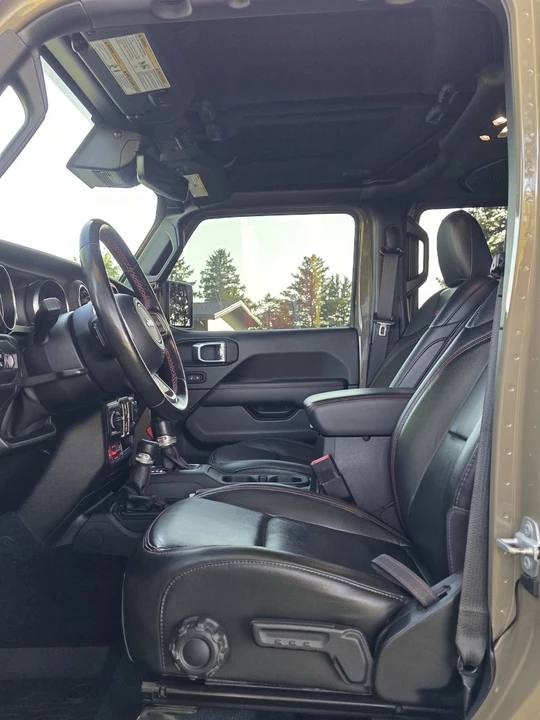 2020 Jeep JT Gladiator - Image 17 of 31