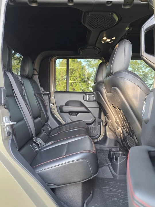 2020 Jeep JT Gladiator - Image 23 of 31