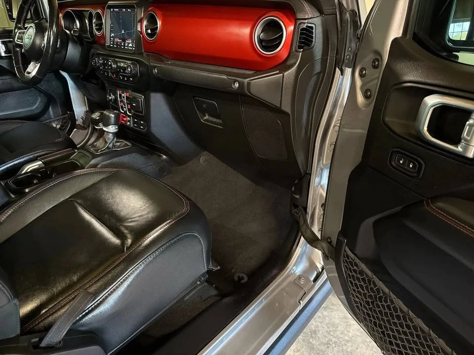 2020 Jeep JT Gladiator - Image 14 of 20